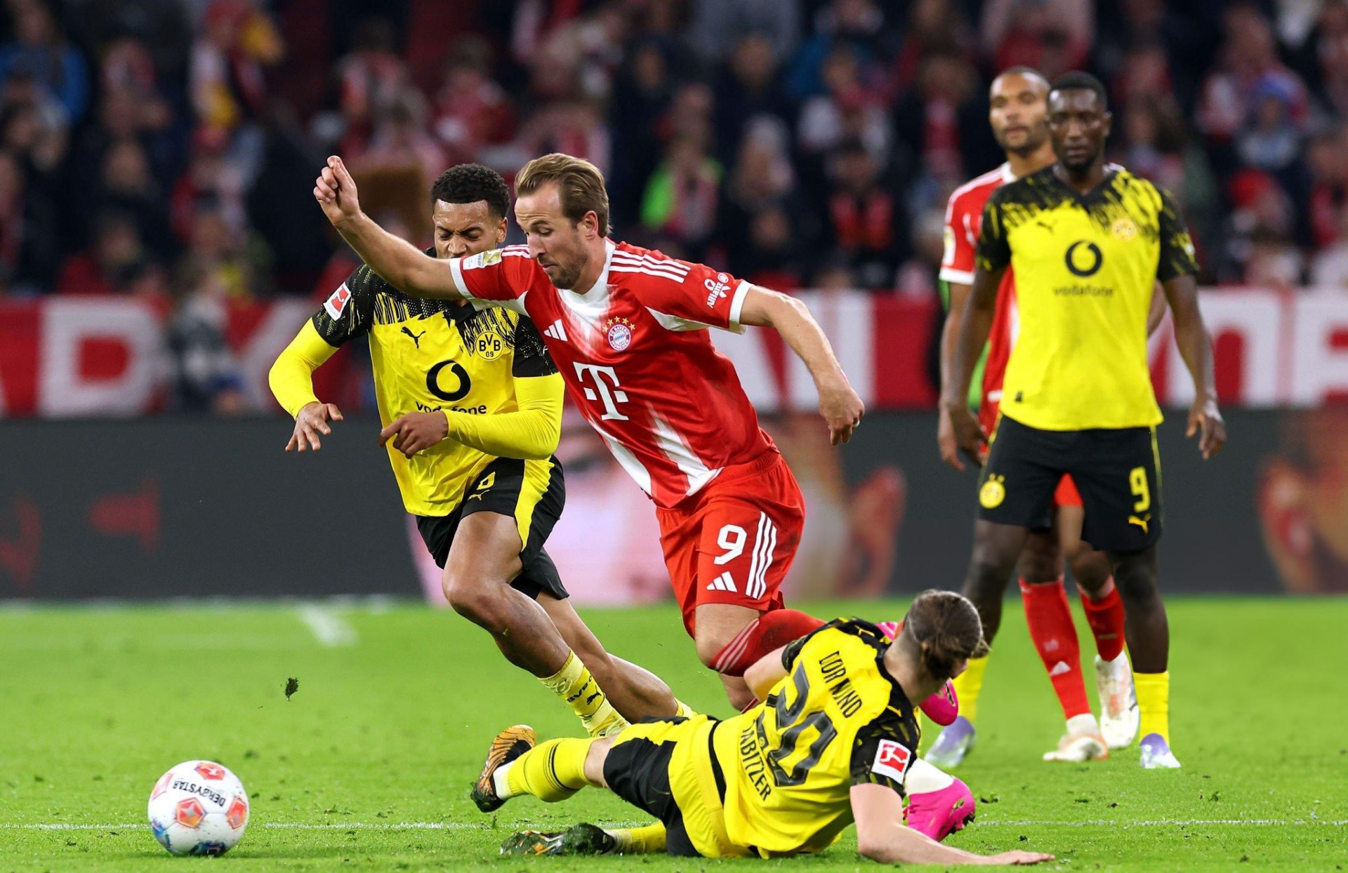 Bayern Munich Chiến Thắng Tối Thiểu Trước Dortmund, Duy Trì Chuỗi Toàn Thắng Tại Bundesliga