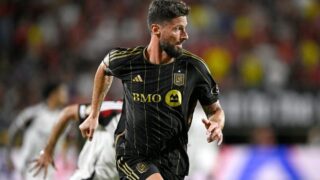 Olivier Giroud Quay Về Ligue 1: Sự Trở Lại Đầy Đặc Sắc